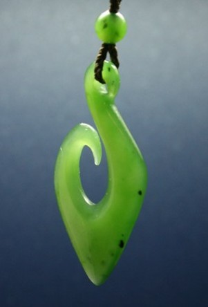 Hook Jade pendant